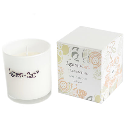 AGNES+CAT sojų žvakė KLEMENTINŲ KVAPAS, supakuota dovanų dėžutėje, 200 g